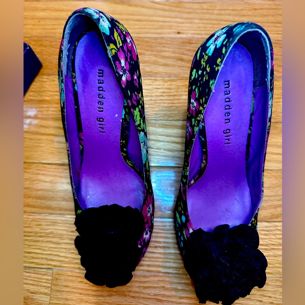 Madden Girl pumps